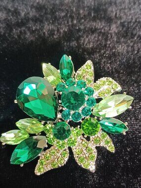 Awesome Green Rhinestone Brooch